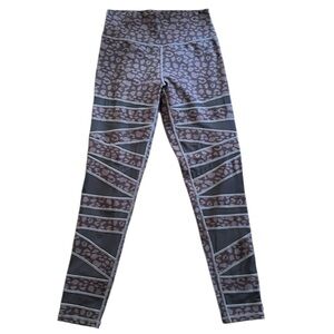 TYC Leggings Black & Grey Leopard Print Size Medium